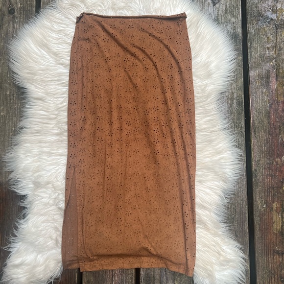 Suede Floral Cut Out Midi Skirt - Picture 7 of 7